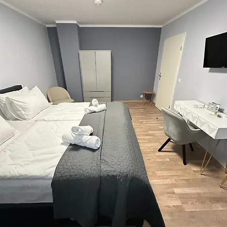 Appartmenthaus - 2 *